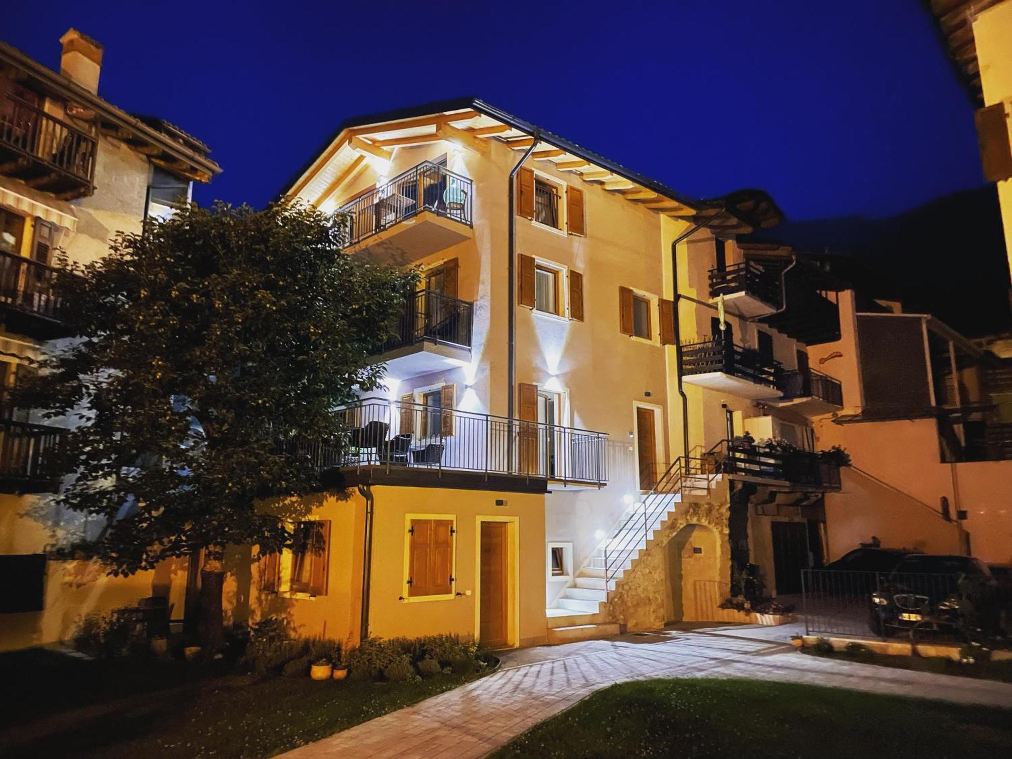 B&B Nalu Арко Екстериор снимка